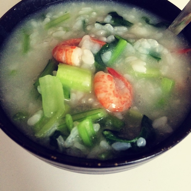 蔬菜鲜虾粥