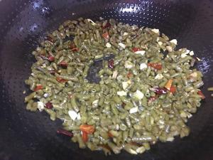 肉沫酸豇豆的做法 步骤9