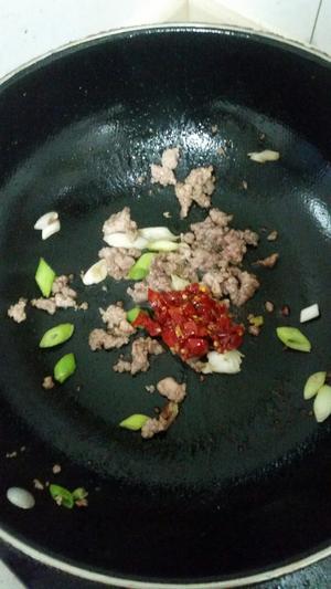 泡椒炖豆腐的做法 步骤7
