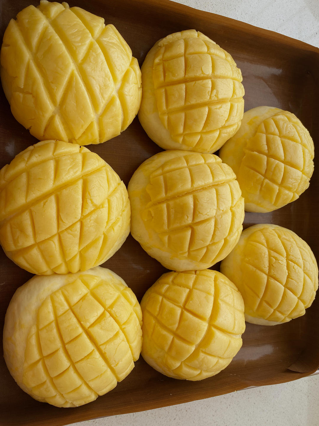 好吃到炸裂的港式菠萝包（附带制作酥皮的小视频）