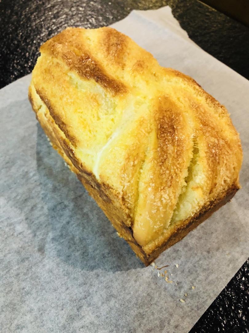 椰蓉吐司面包 Coconut Loaf