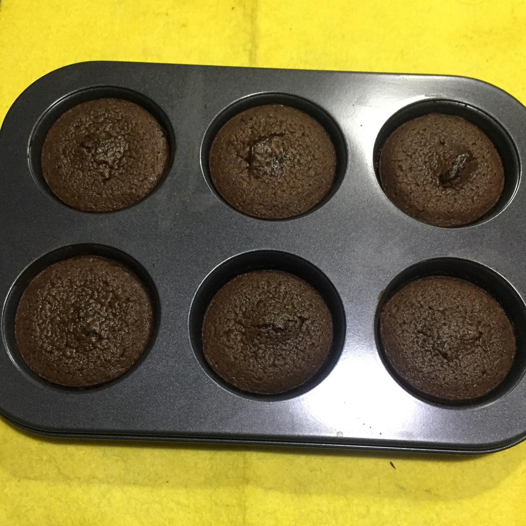 给妹子群的巧克力熔岩蛋糕