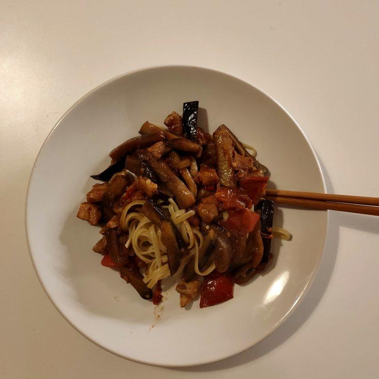 五花肉炒茄子