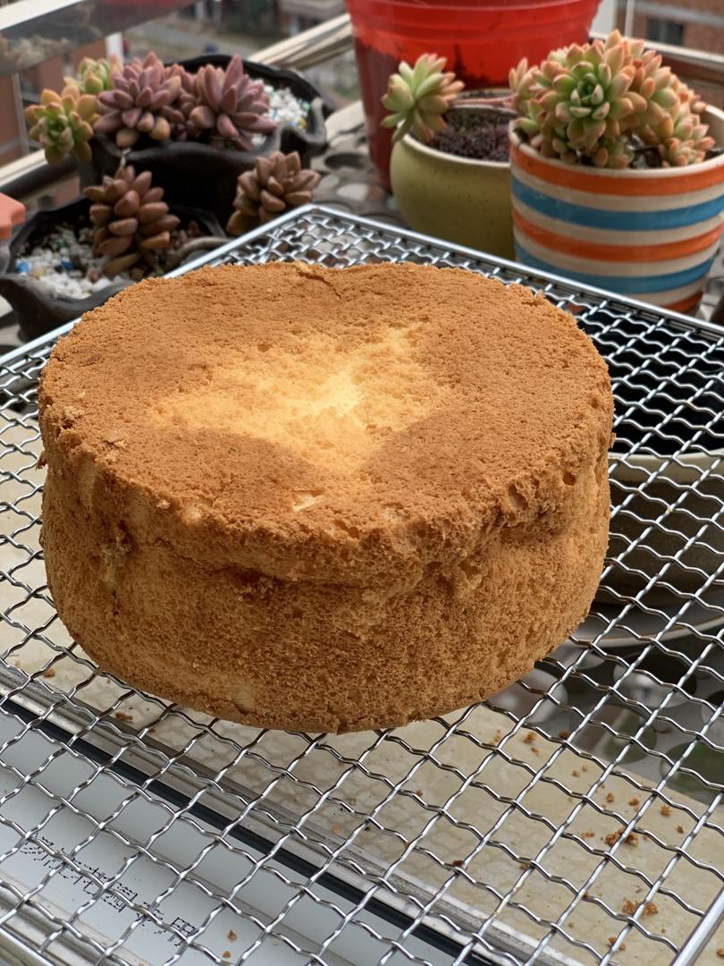 不开裂不塌陷不回缩的六寸戚风蛋糕