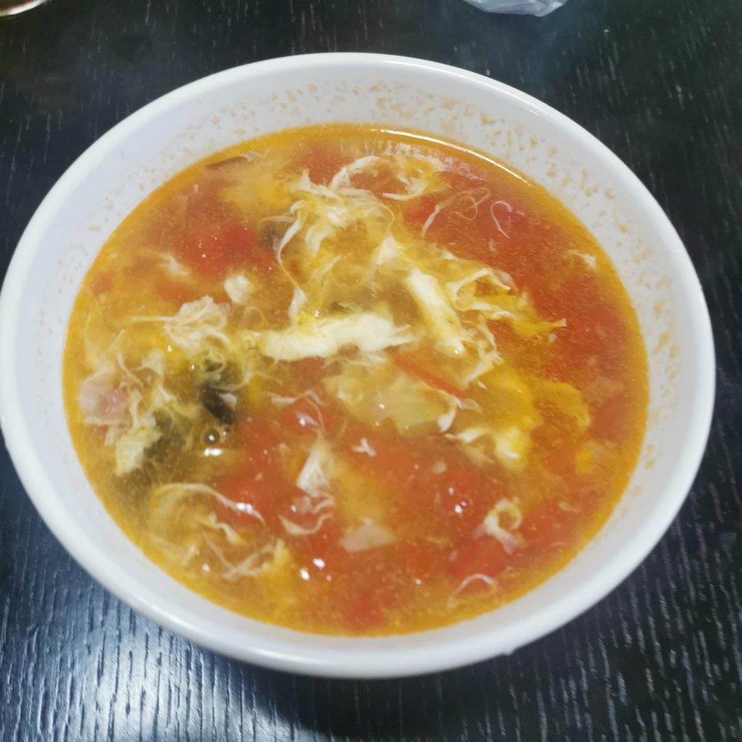 【跟我做不会错】简单又好喝的西红柿鸡蛋汤，家常又营养哦