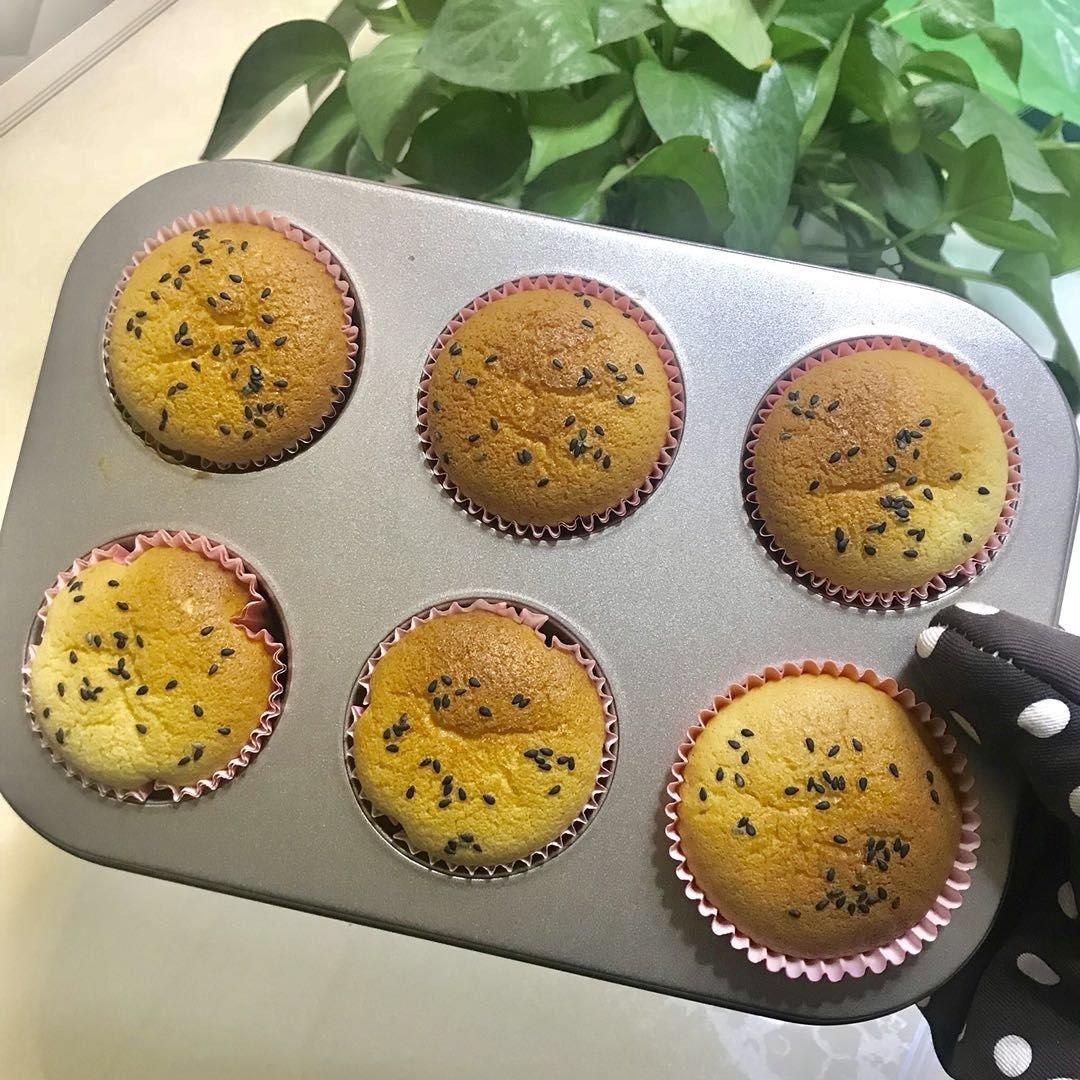 老式蜂蜜鸡蛋糕