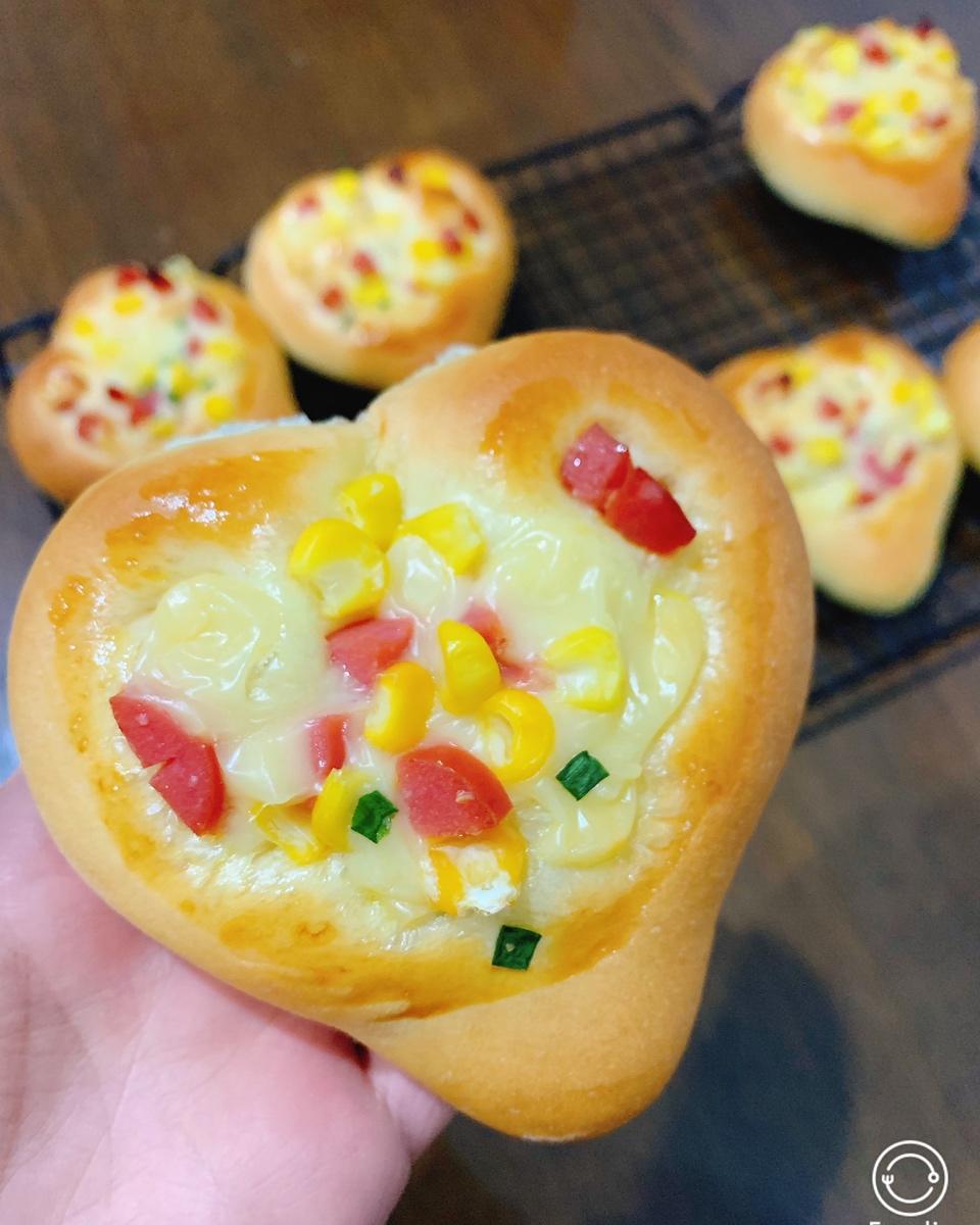 有爱早餐包---心形火腿杂蔬面包