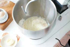 凯伍德厨师机食谱- 牛奶面包卷的做法 步骤3
