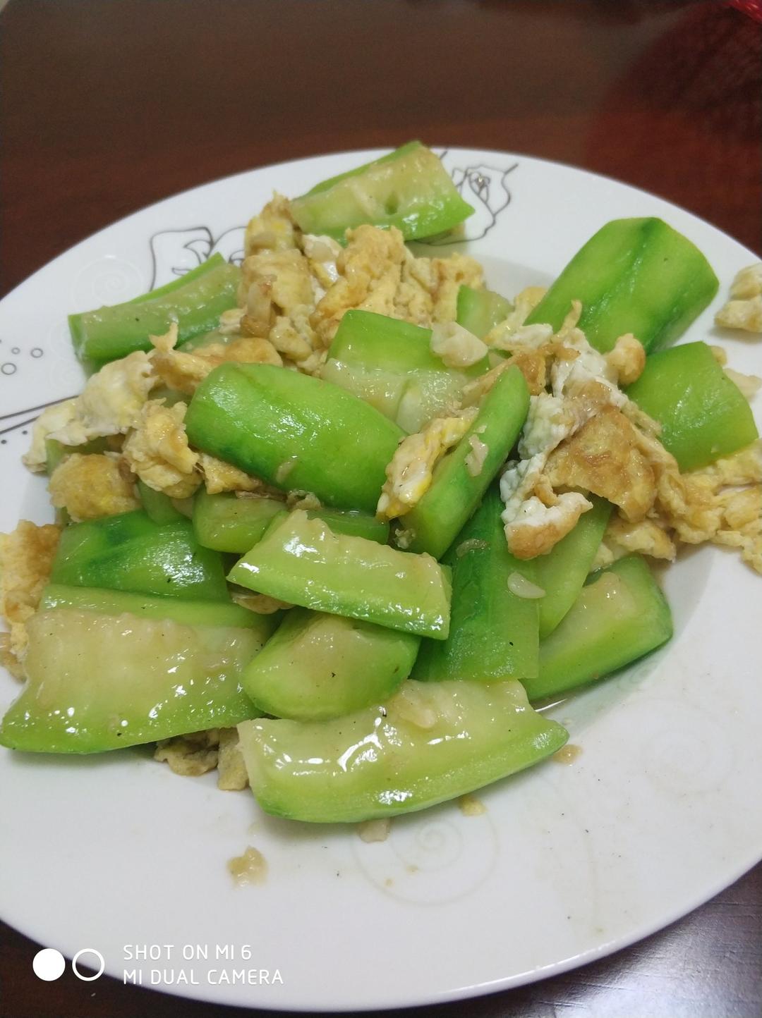 丝瓜炒鸡蛋