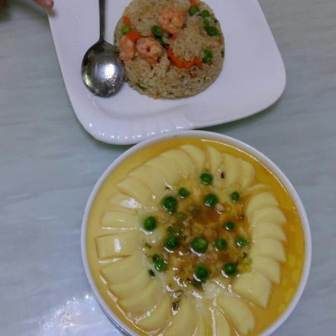 豌豆玉米虾仁炒饭