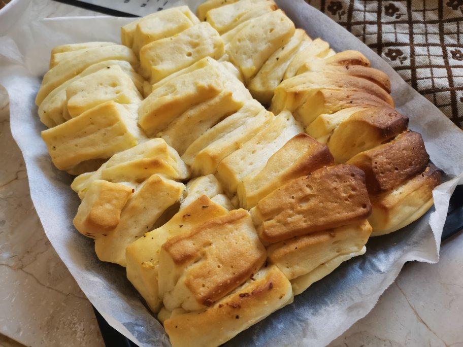 橄榄油蒜香手撕包