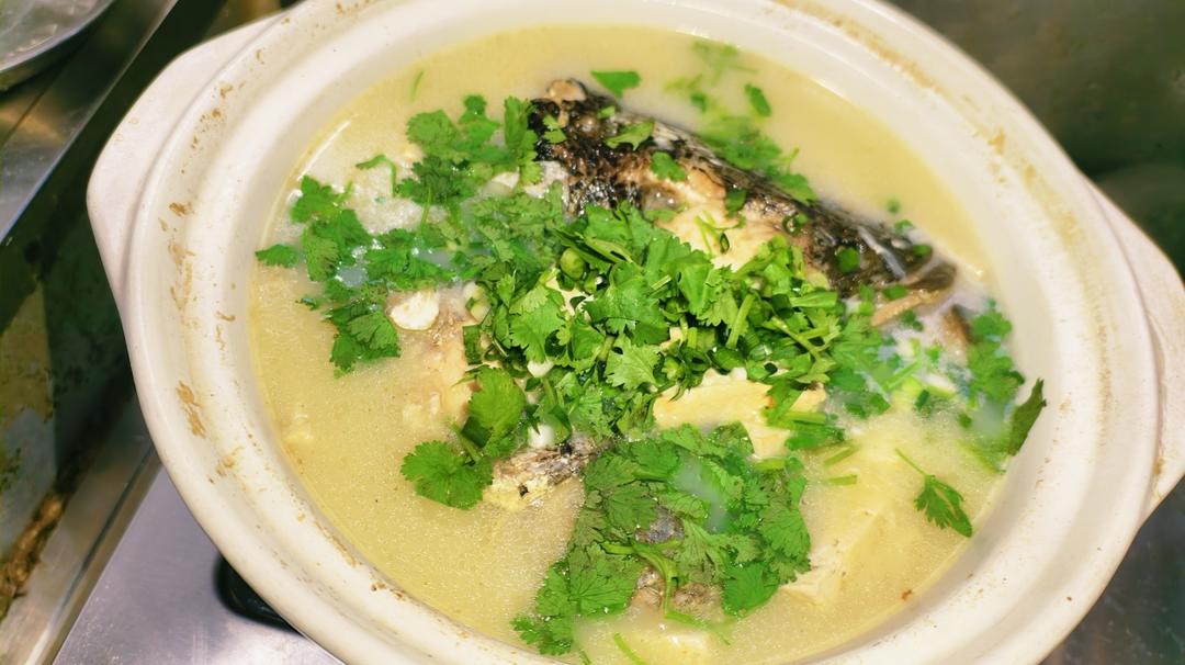 鱼头豆腐煲