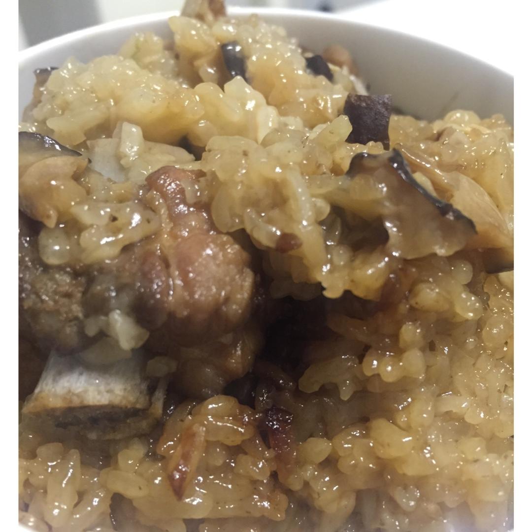 香菇排骨糯米饭