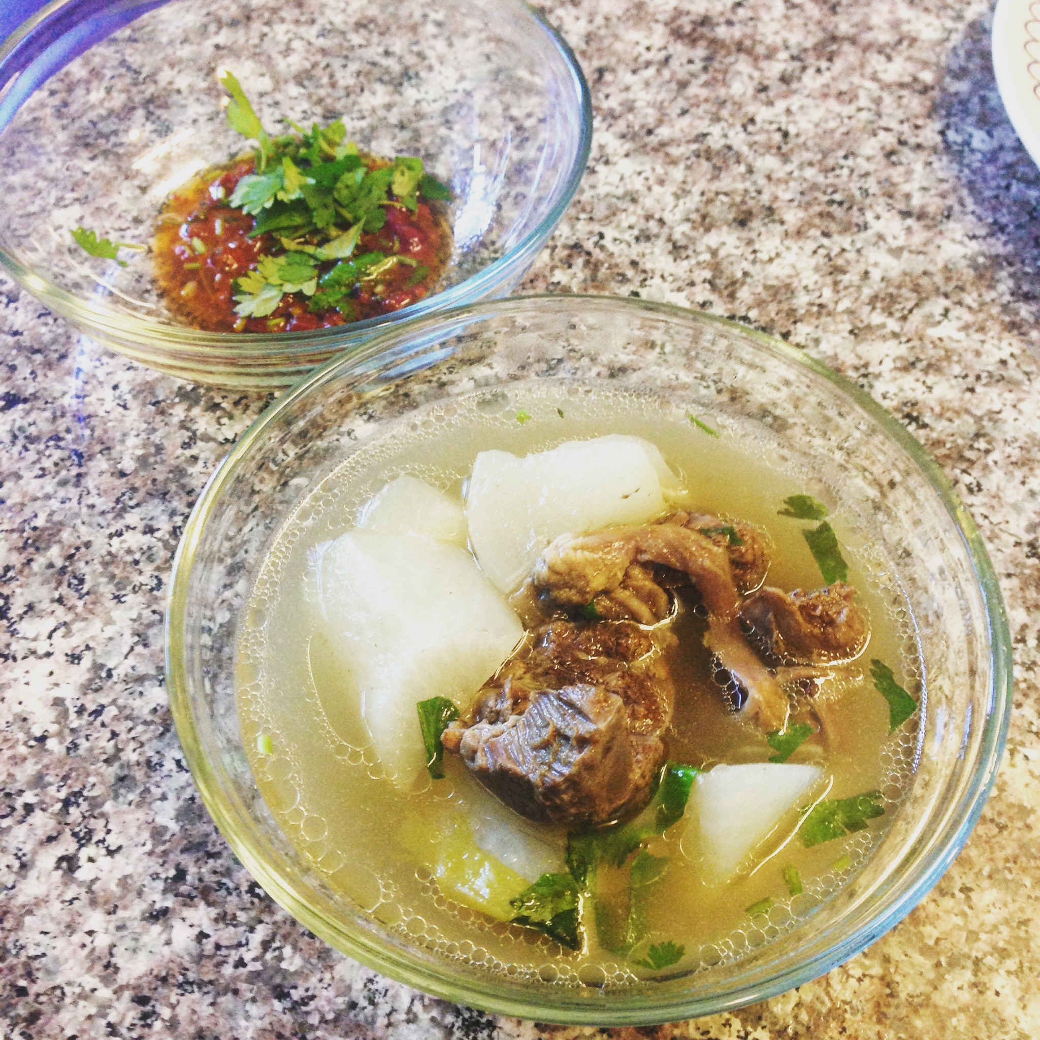 牛尾炖白萝卜汤