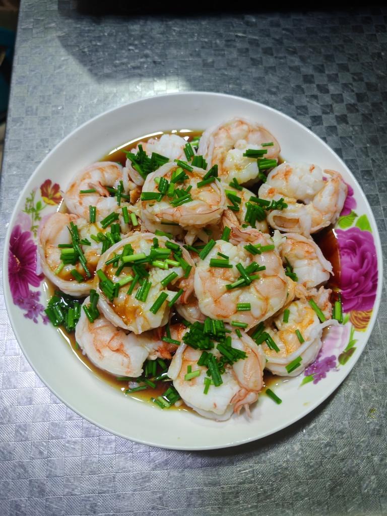 非常简单的白灼大虾仁