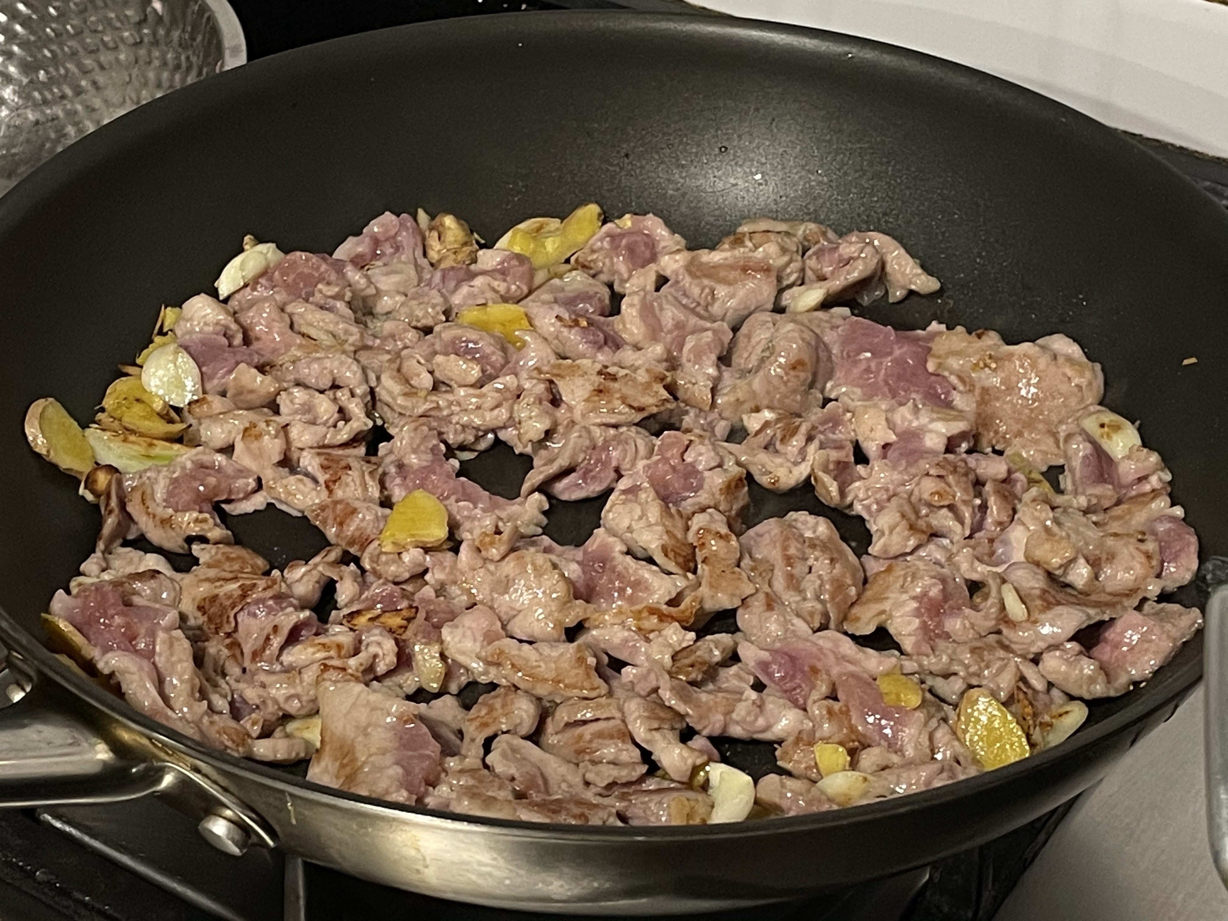 如此简单的炒猪肉怎么这么好吃的做法