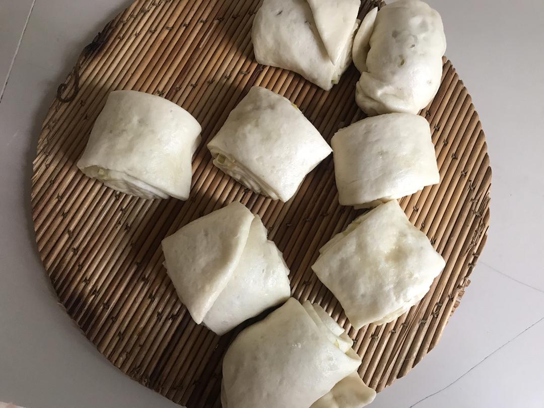 好吃到爆的馒头(葱油花卷)的做法