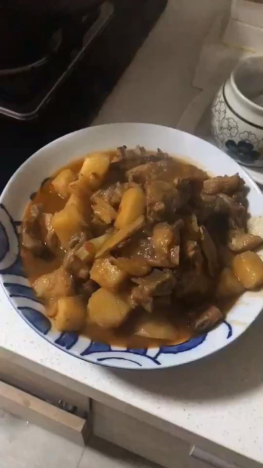 土豆烧排骨