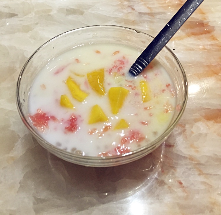 不输甜品店的杨枝甘露