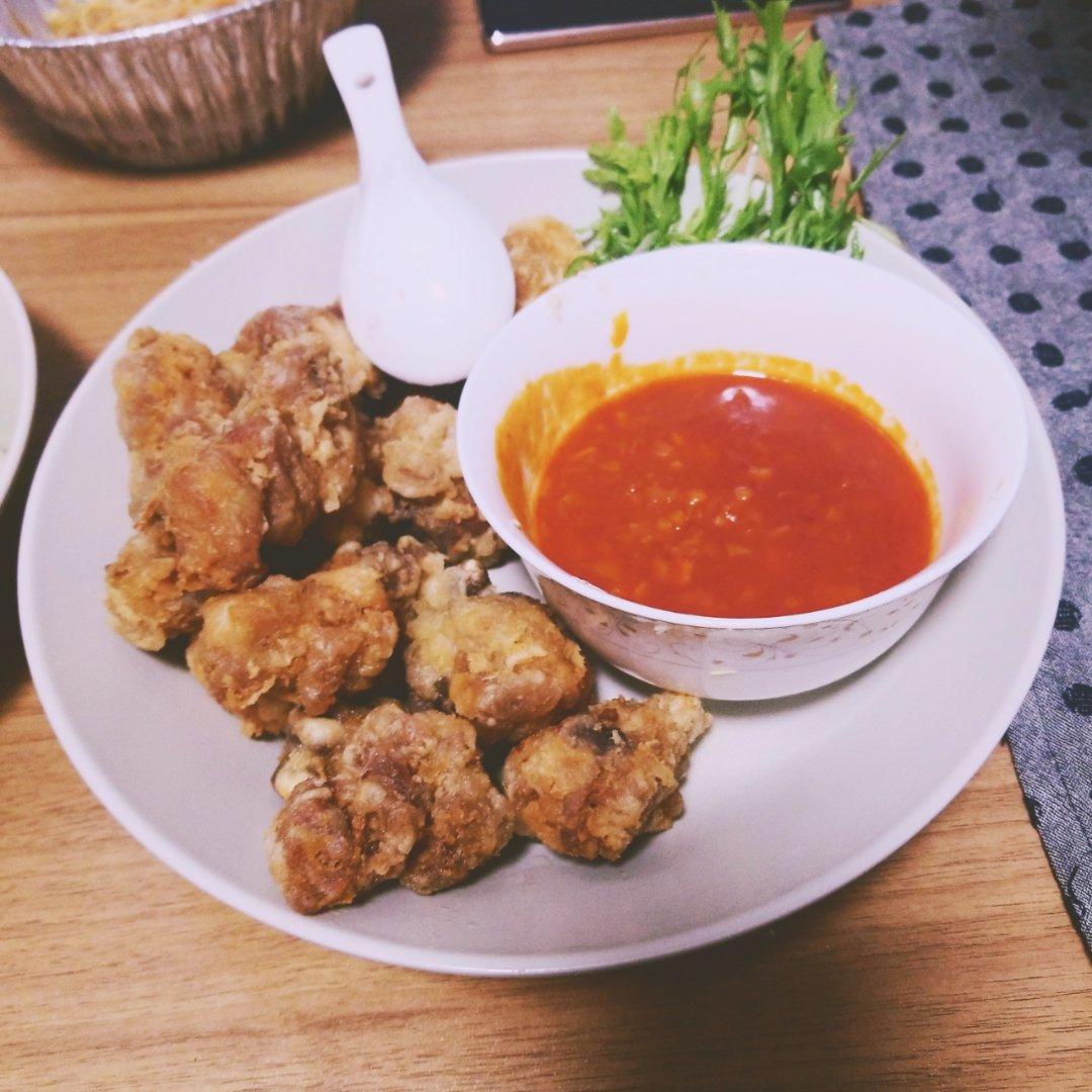 韩式炸鸡配啤酒（内含两种酱汁做法）