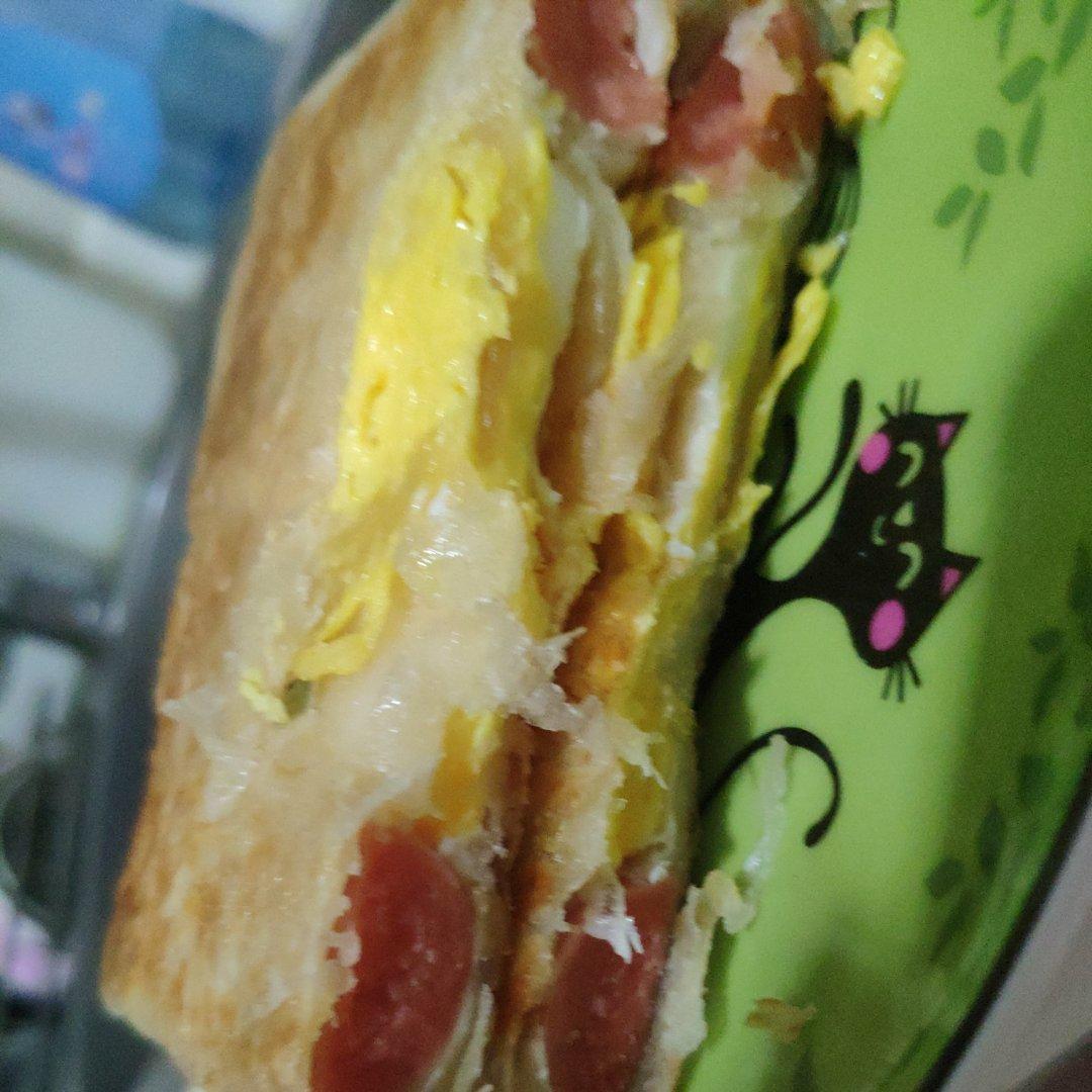 5分钟就能搞定的手抓饼早餐，酥到掉渣～