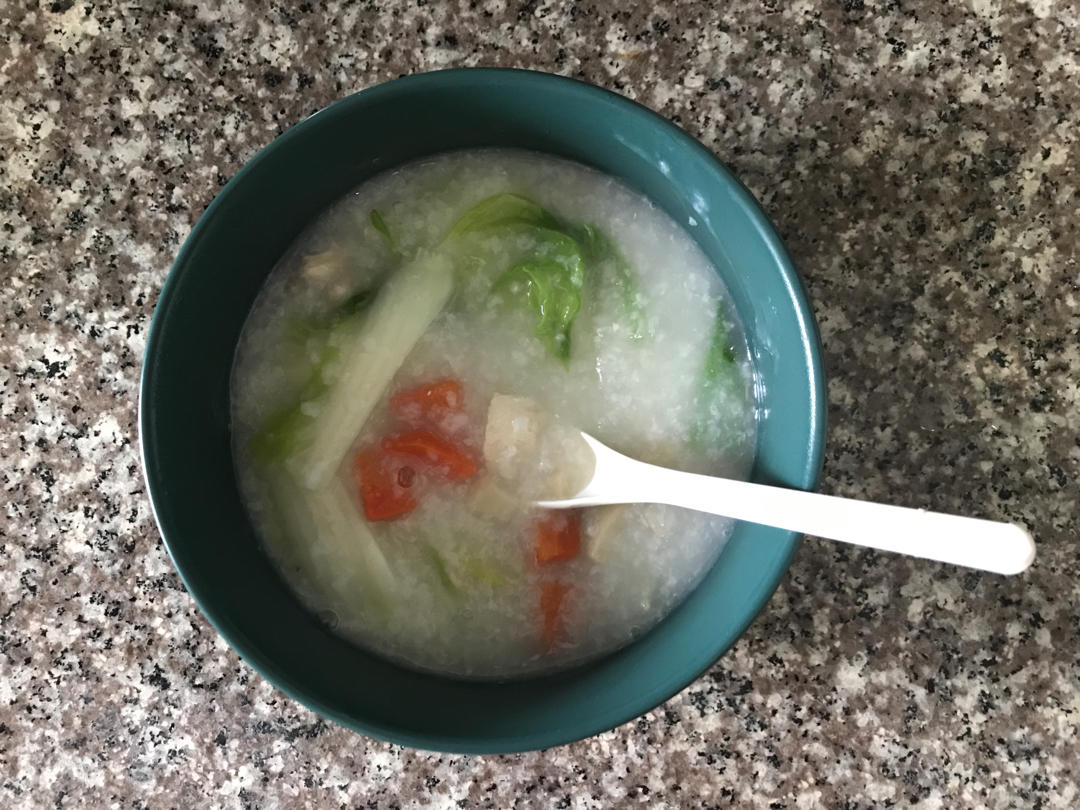 香菇胡萝卜青菜杂粮粥（电饭煲版）