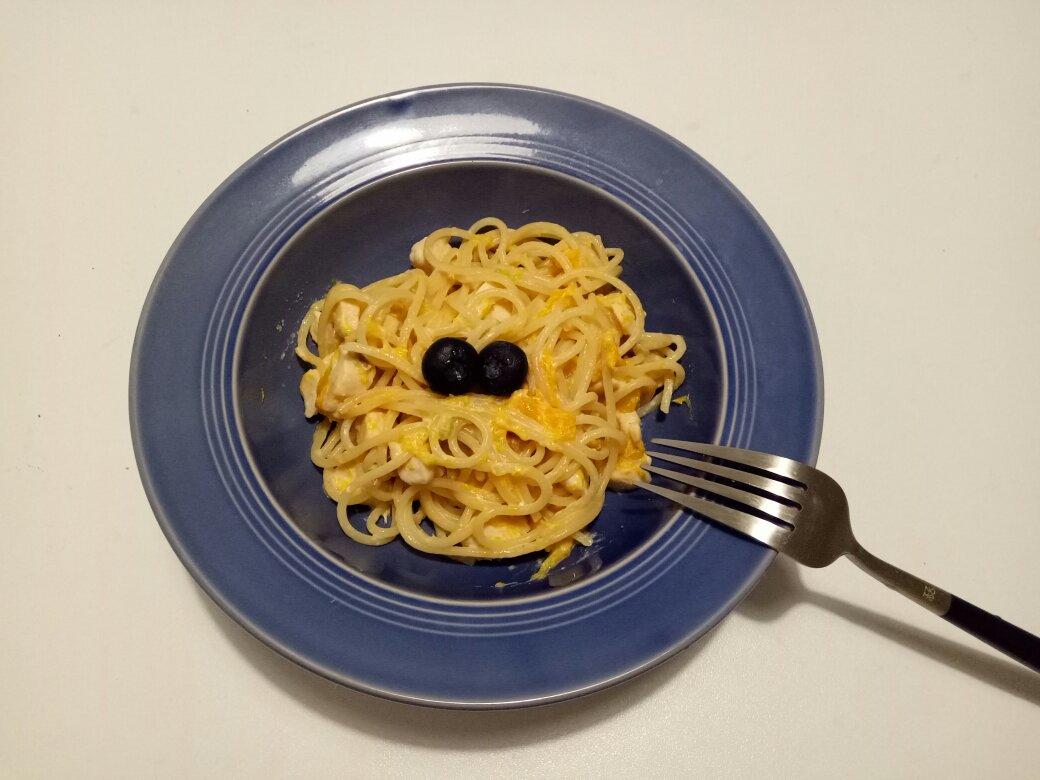 奶香南瓜火腿意面