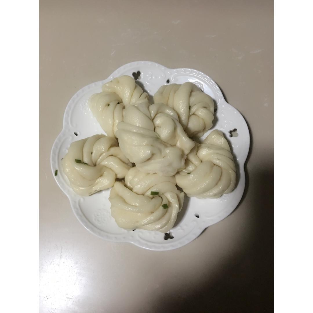 葱油花卷 Steamed Roll