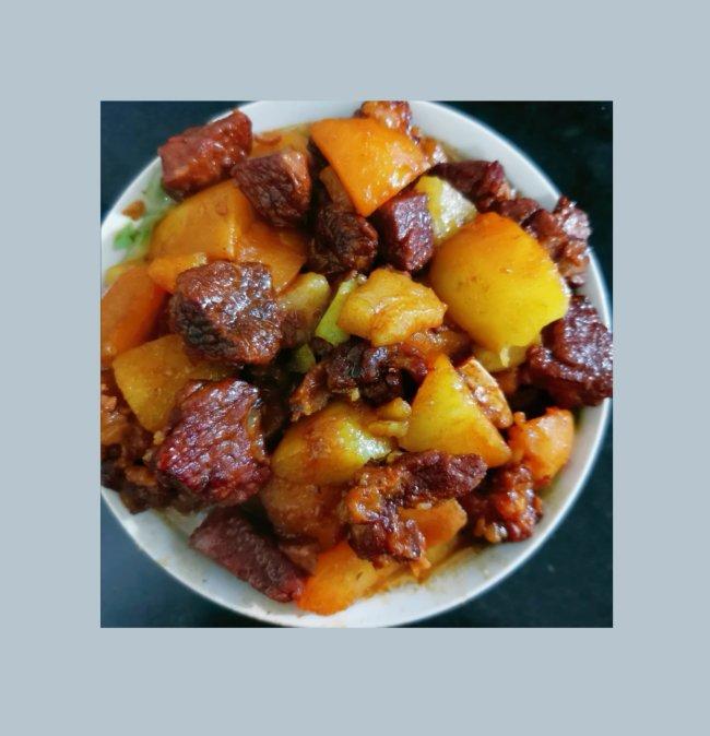土豆红烧肉