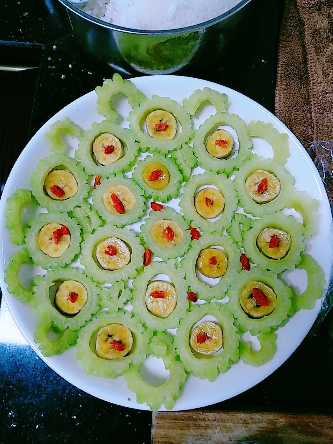清爽凉菜——苦瓜酿香蕉