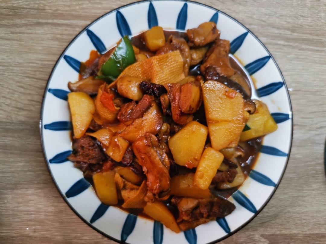 比黄焖鸡还要好吃的香菇炖鸡腿