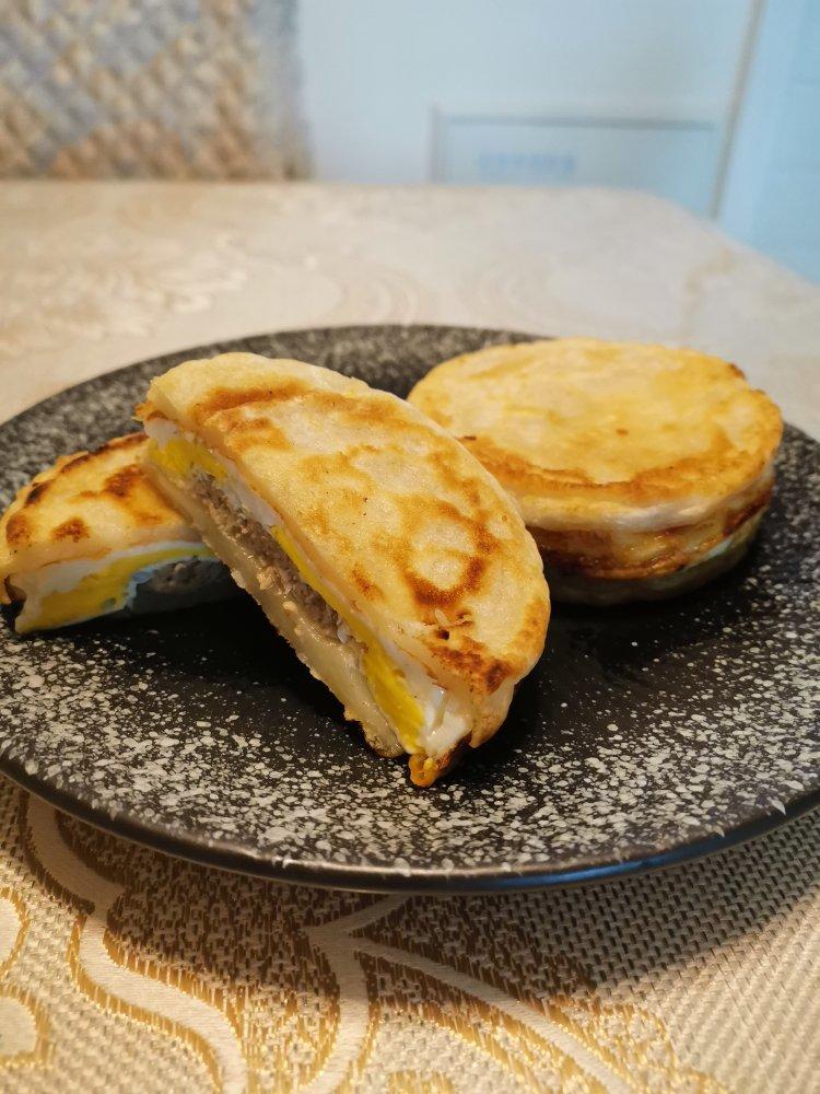 早餐霸王~沉甸甸鸡蛋汉堡