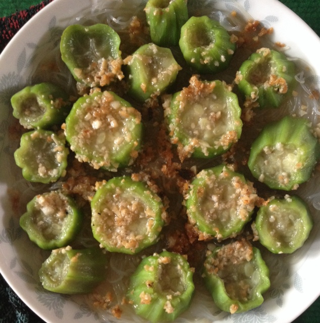 蒜茸粉丝蒸丝瓜