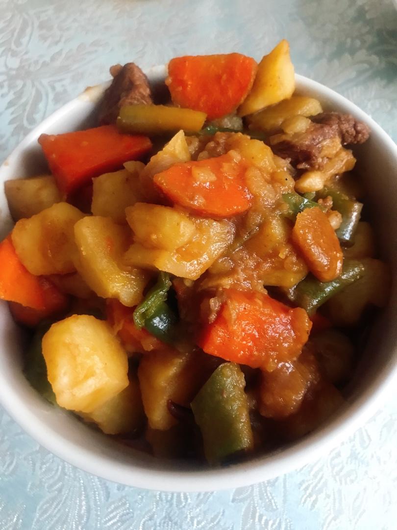 红烧牛肉土豆 （独家秘制）