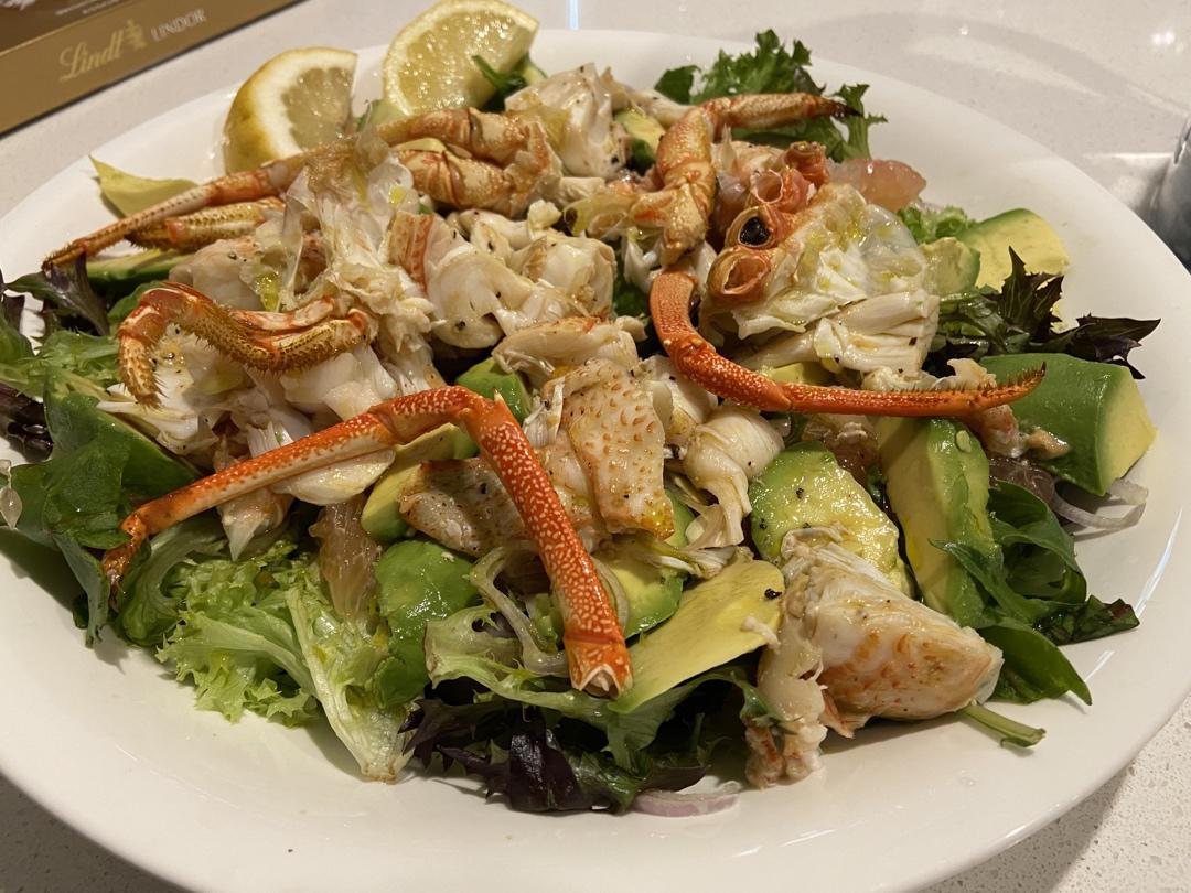 龙虾沙拉配葡萄柚鳄梨