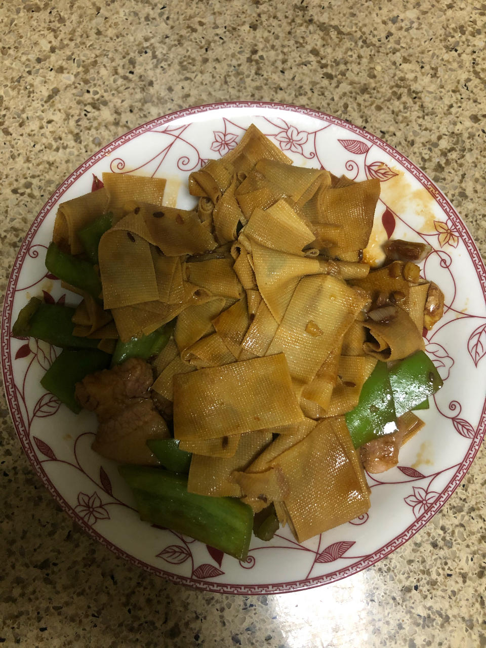 不用厨艺的尖椒干豆腐