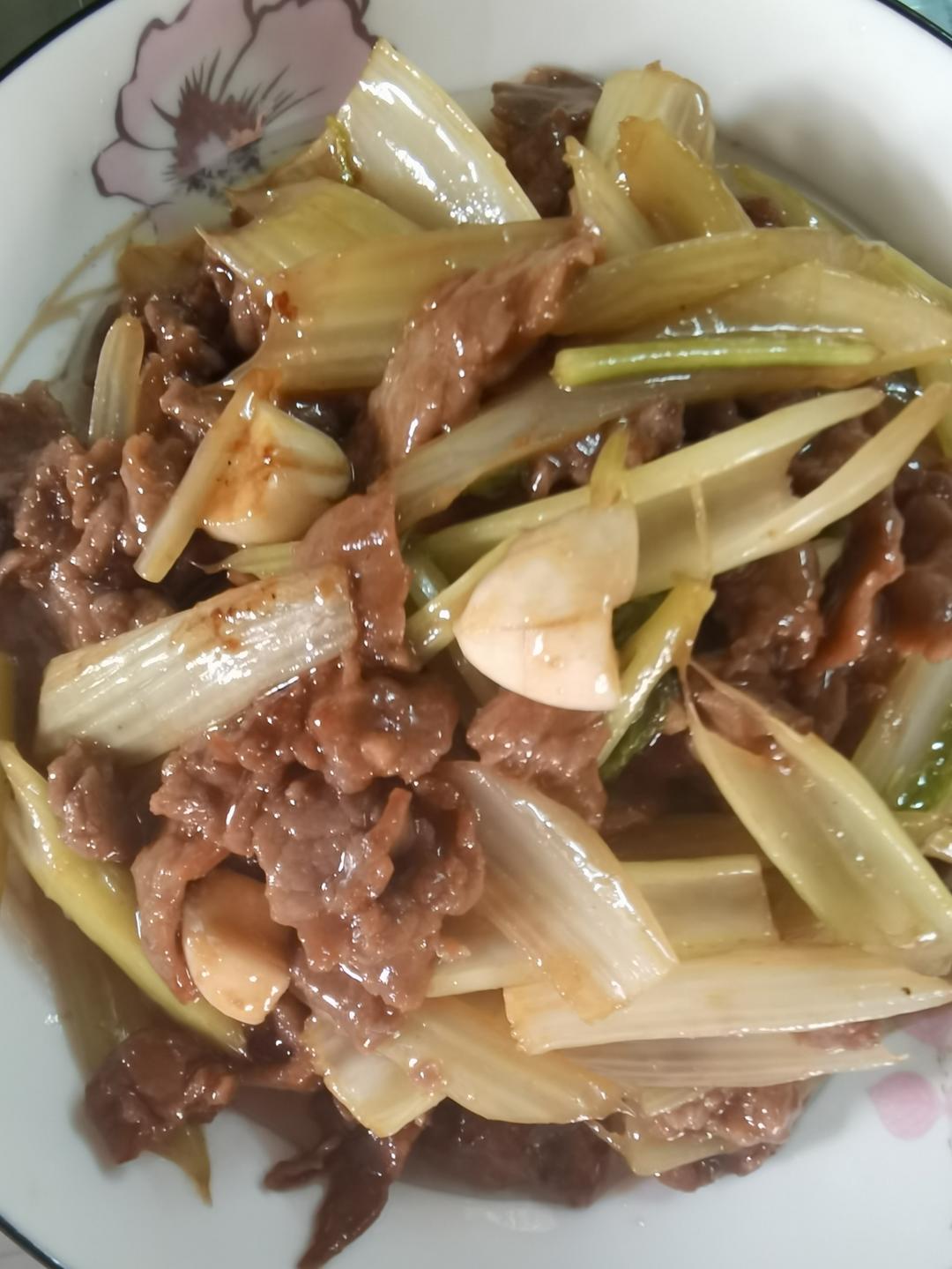 西芹炒牛肉