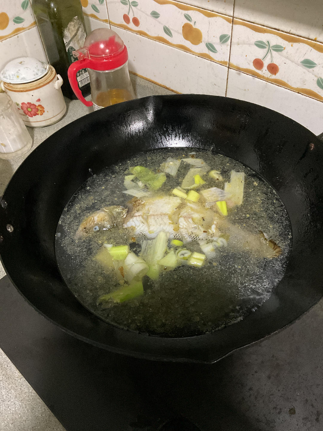 清炖鲫鱼汤