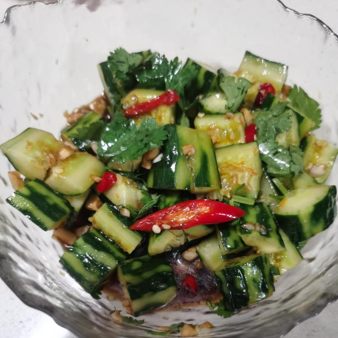 赞不绝口拍黄瓜🥒