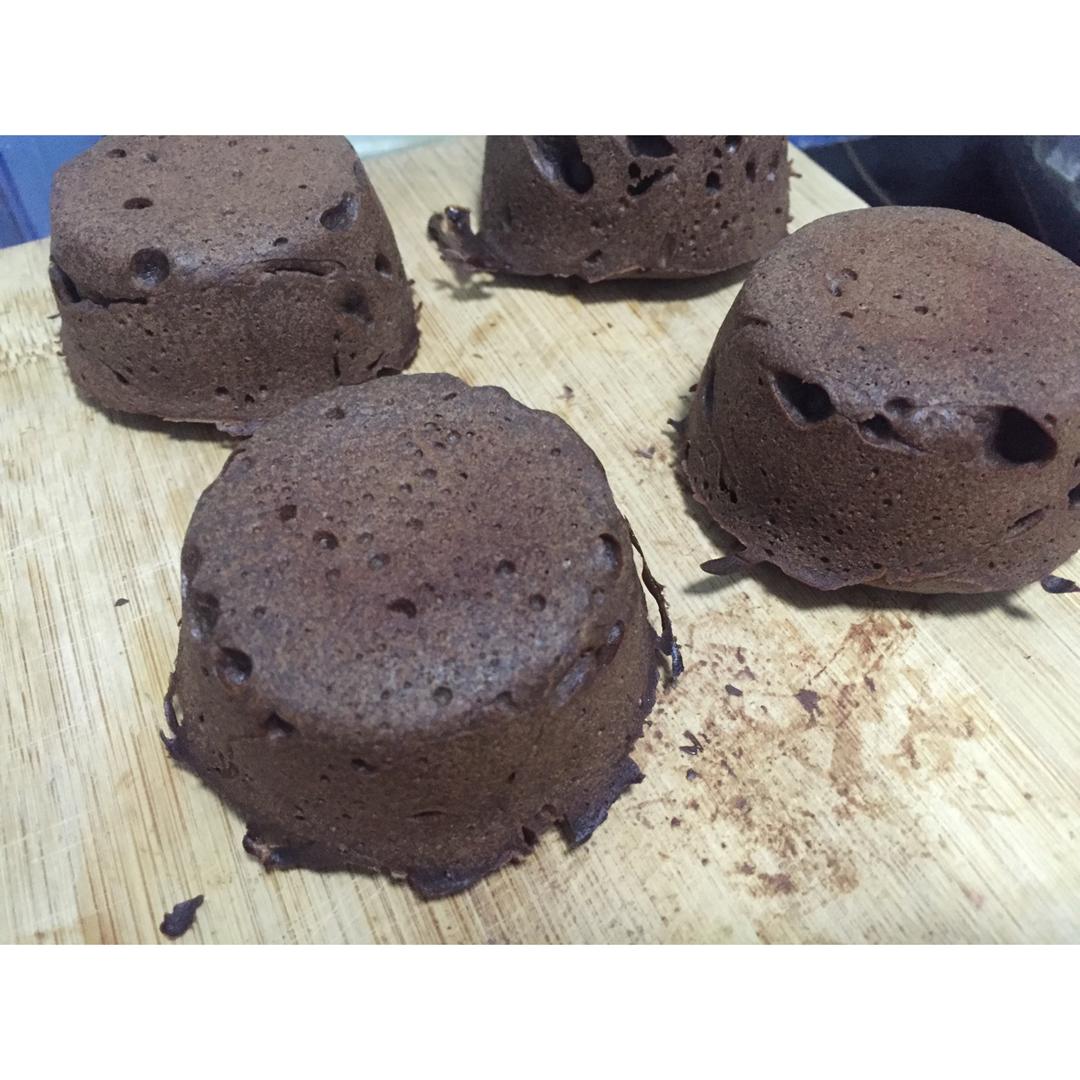 巧克力熔岩蛋糕(全图文超简单)