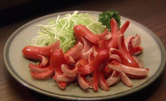 【深夜食堂】章鱼小香肠的姊妹-菠萝小香肠的做法