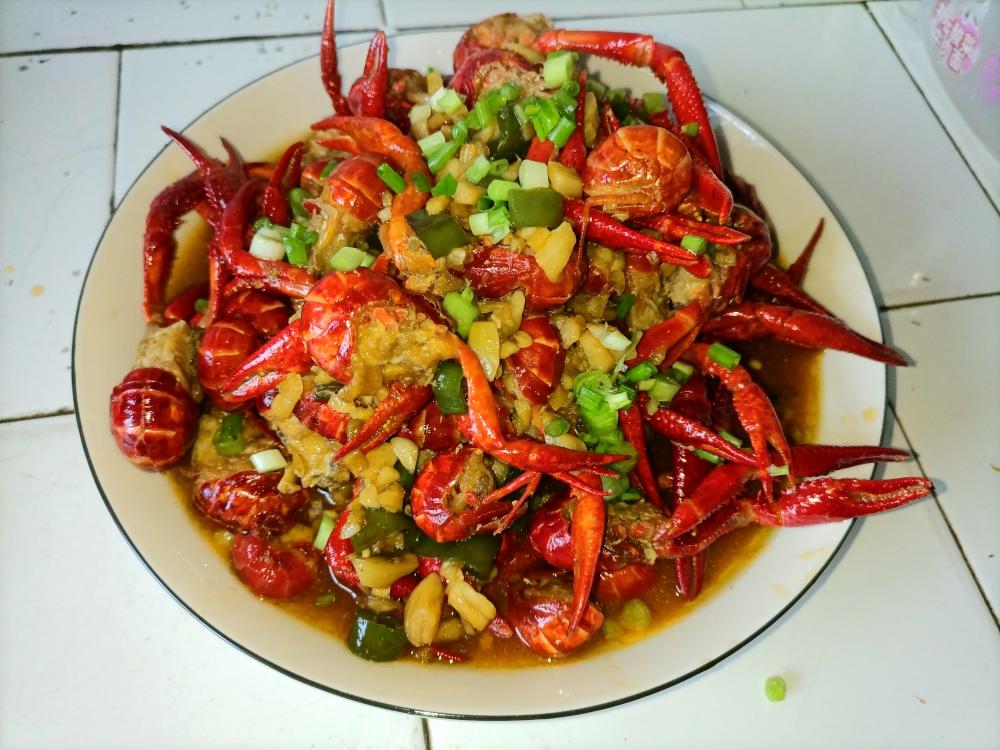 【蒜蓉小龙虾的做法步骤图,蒜蓉小龙虾怎么做好吃】qin沁l_下厨房