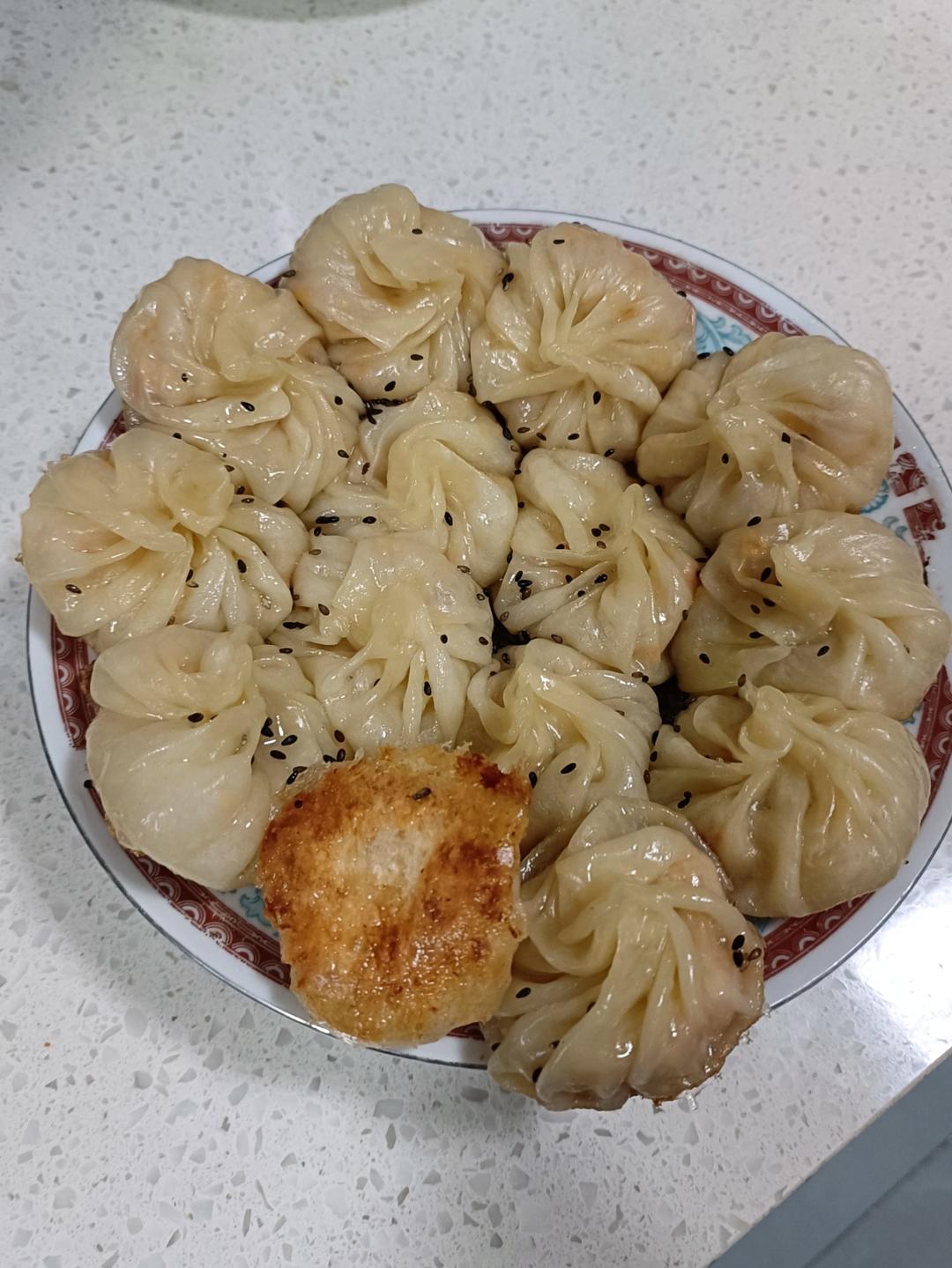 饺子皮版生煎包