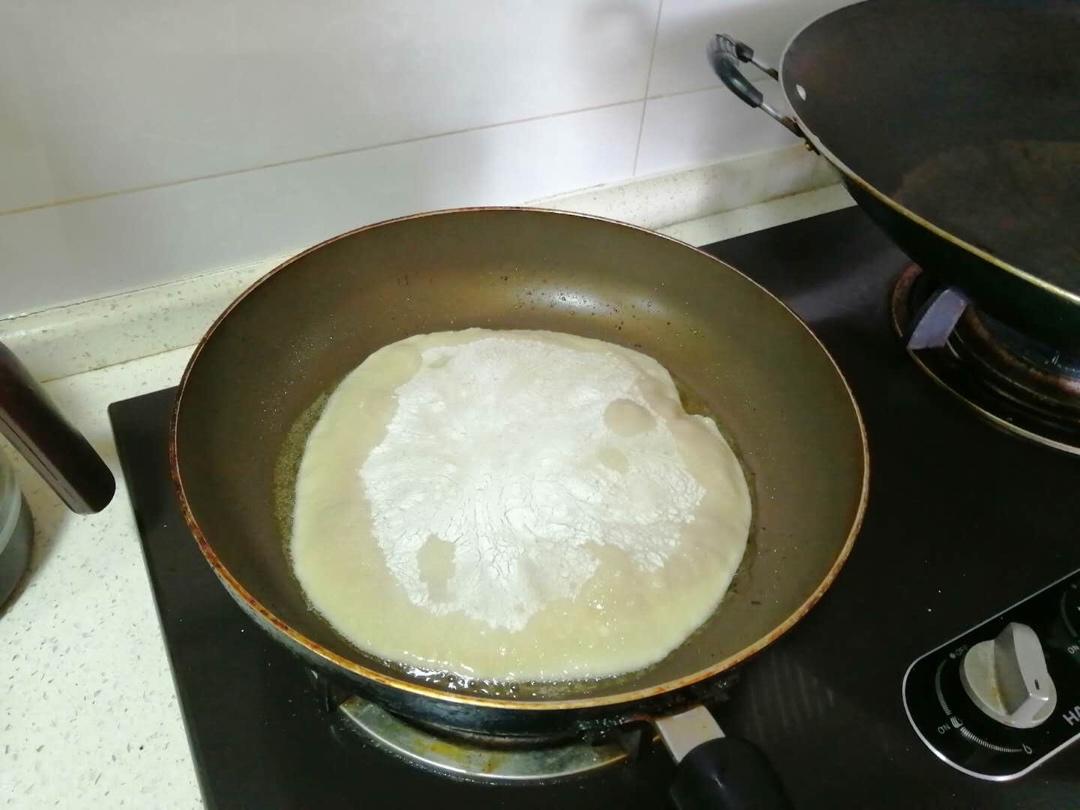 张张都鼓大泡的鸡蛋灌饼这样做不鼓大泡都难