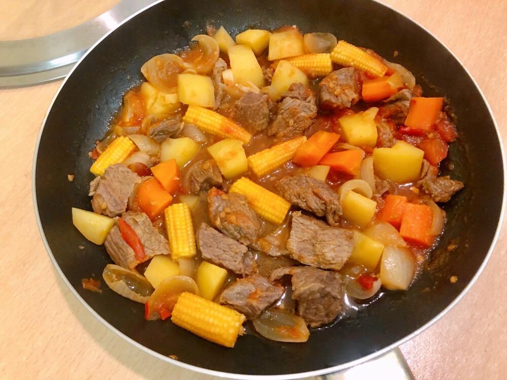 番茄土豆炖牛腩