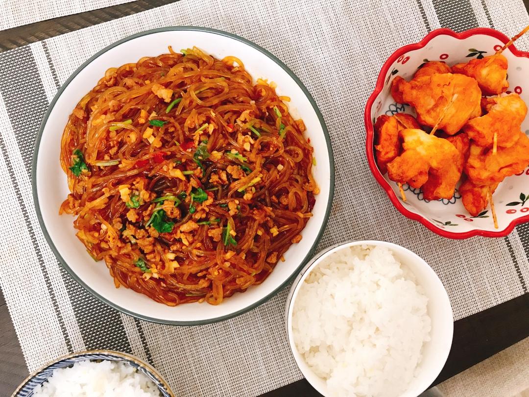 厨师长教你：“蚂蚁上树”的家常做法，非常详细的讲解