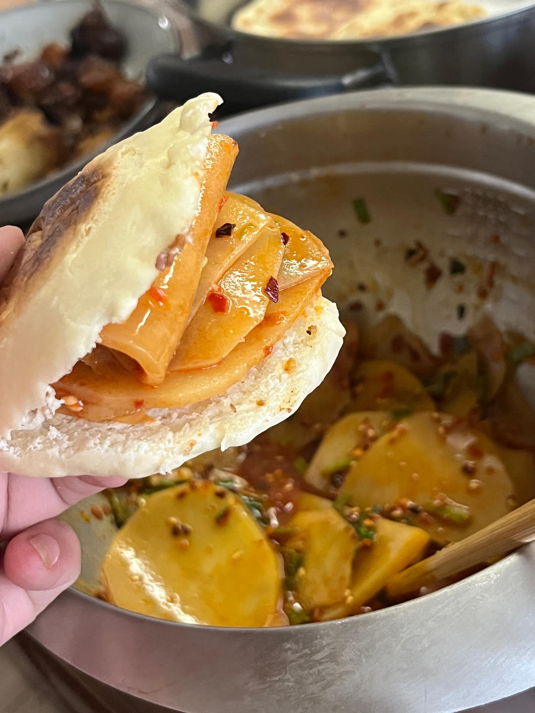 碳水脑袋狂喜：家庭版肉夹馍/土豆片夹馍配方（邪修做法）
