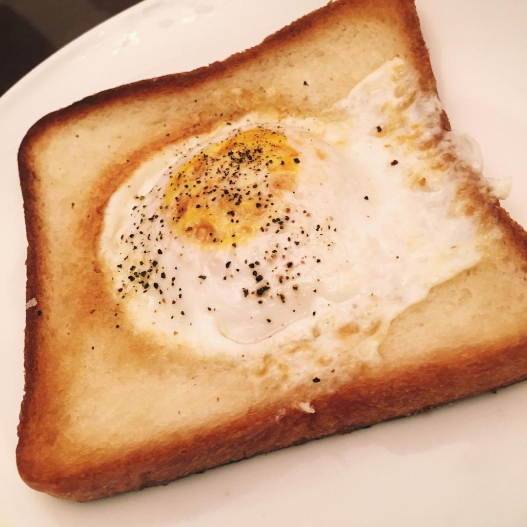 荷包蛋土司