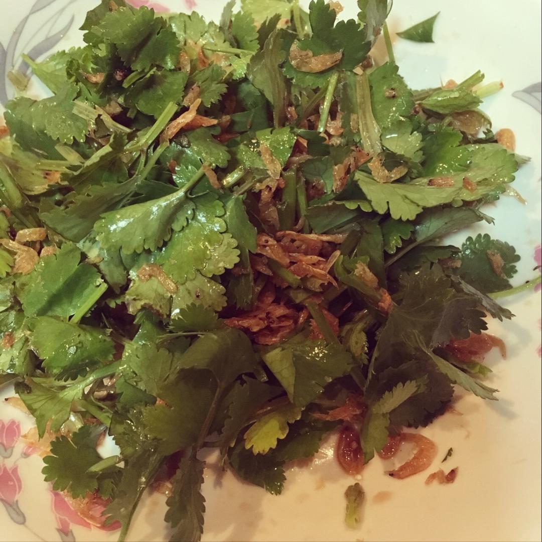 凉拌香菜虾皮