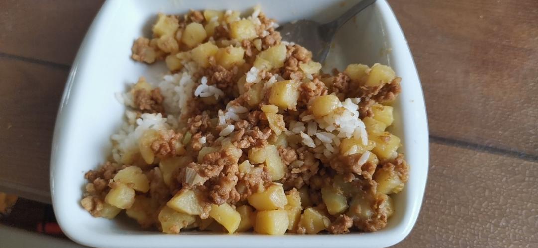 香菇土豆肉沫饭